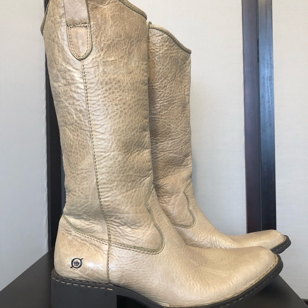 BORN Natural Leather Cowgirl Boots Cream -Sz8